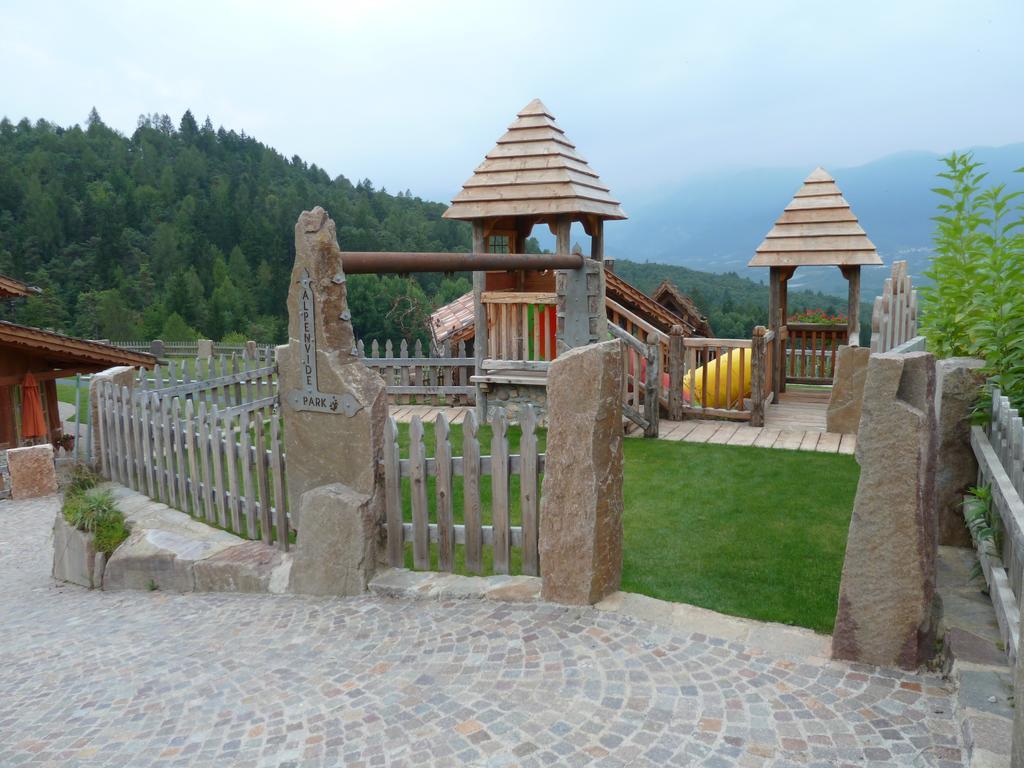 Agriturismo Alpenvidehof Villa กอเรโด ภายนอก รูปภาพ